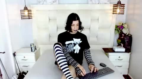 Snapshot of atley_dolly_ chatting on 18, 3, 2026 ATLEY online show from 18, 3, 2026