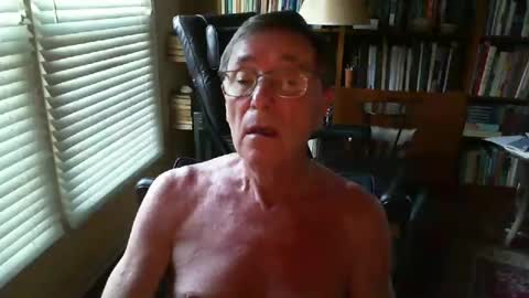 Snapshot of atlhung9 chatting on 6, 7, 2026 Atlhung9 online show from 6, 7, 2026