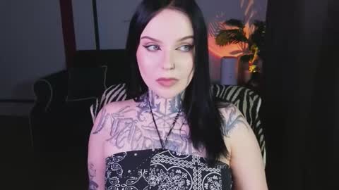 online every day between 10am-23pm online show from 6, 1, 2026