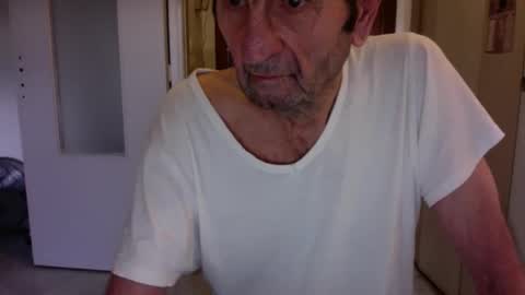 auguste688483 online show from 19, 1, 2026