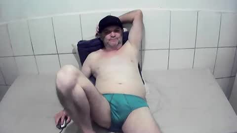 Snapshot of augustopierdona26 chatting on 15, 7, 2026 cesar augusto online show from 15, 7, 2026