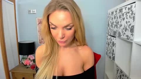 Snapshot of aullorasensual chatting on 16, 12, 2024 AulloraSensual online show from 16, 12, 2024