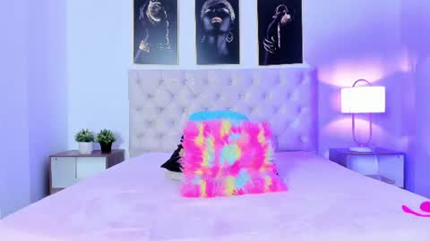 aurora_021 online show from 7, 7, 2026