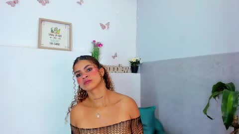 aurora_blackmont online show from 20, 4, 2026