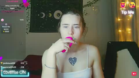 Snapshot of aurora_worker chatting on 25, 12, 2024 Aurora online show from 25, 12, 2024