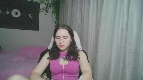 Snapshot of aurora_worker chatting on 11, 9, 2025 Aurora online show from 11, 9, 2025