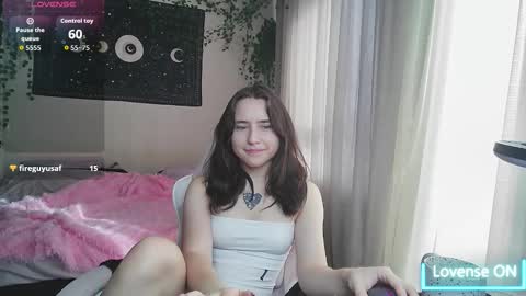 Snapshot of aurora_worker chatting on 13, 10, 2025 Aurora online show from 13, 10, 2025