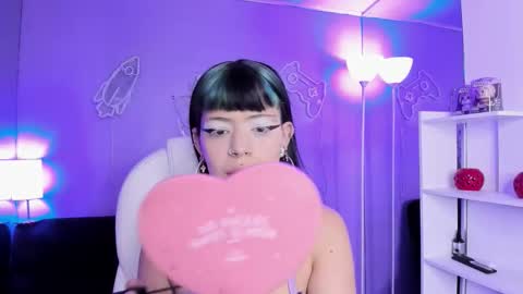 Snapshot of auroradiaz_ chatting on 9, 3, 2026 Aurora Diaz online show from 9, 3, 2026