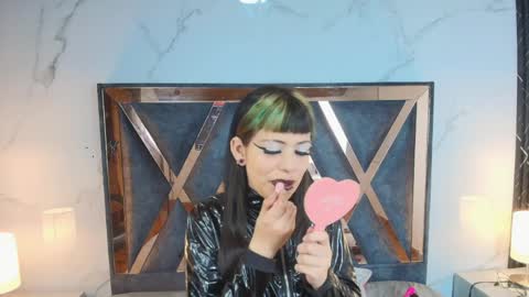 Snapshot of auroradiaz_ chatting on 6, 4, 2026 Aurora Diaz online show from 6, 4, 2026