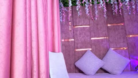 aurora online show from 4, 12, 2025