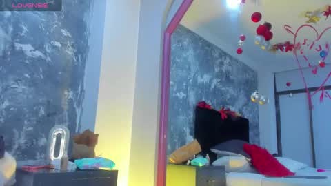 Aurora Rojas online show from 8, 1, 2025