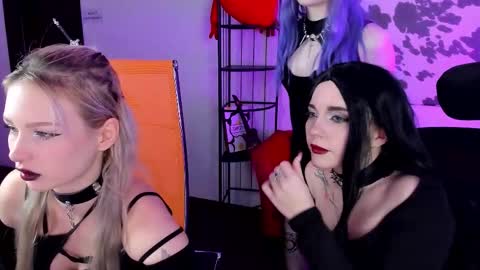 aurorawrenfield online show from 10, 1, 2026