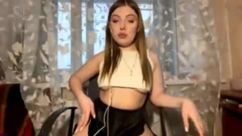 Snapshot of aurorekhuu chatting on 26, 2, 2026 Elizabeth online show from 26, 2, 2026