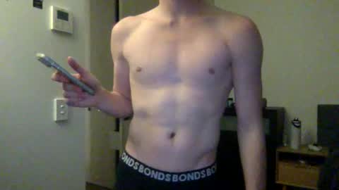 aussieblondetwink online show from 24, 4, 2026