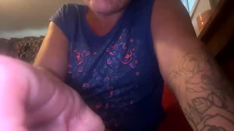 Snapshot of aussielovingxxx chatting on 27, 4, 2026 Milf4u online show from 27, 4, 2026