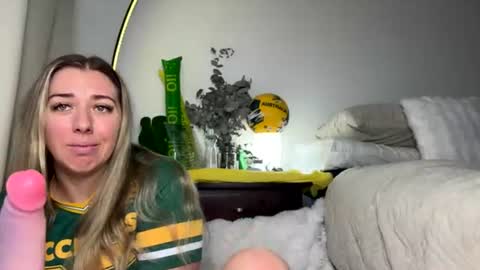 aussielulu online show from 17, 6, 2026