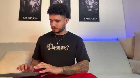 Snapshot of austintorres_ chatting on 10, 6, 2026 AustinTorres online show from 10, 6, 2026