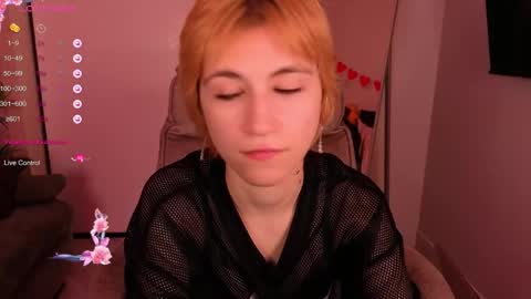 Snapshot of autumnwhisper_ chatting on 9, 4, 2026 Alice online show from 9, 4, 2026