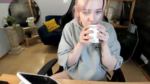 Snapshot of avabloom_ chatting on 5, 2, 2026 avabloom_ online show from 5, 2, 2026