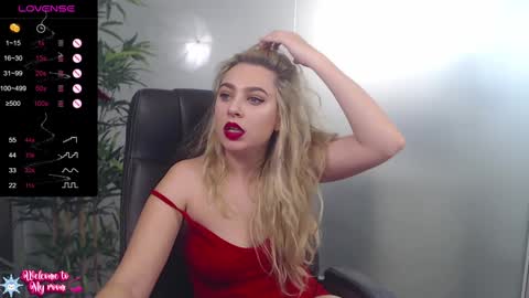 Snapshot of avablue_ chatting on 16, 12, 2024 online show from 16, 12, 2024