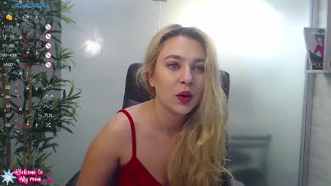 Snapshot of avablue_ chatting on 14, 1, 2025 online show from 14, 1, 2025