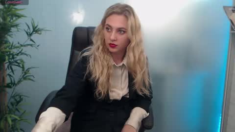 Snapshot of avablue_ chatting on 1, 3, 2025 online show from 1, 3, 2025