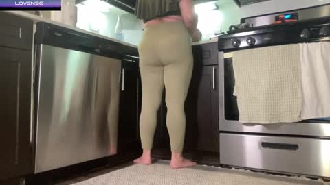 Snapshot of avabradley chatting on 1, 10, 2025 Ava . Support my channel by using my affiliate link to make your account  Thanks  online show from 1, 10, 2025