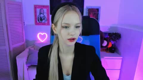 Ava nonude online show from 18, 10, 2025