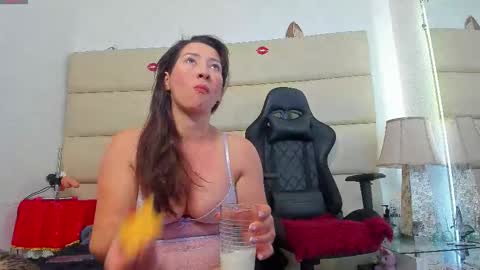 Ava Tomas online show from 23, 11, 2025