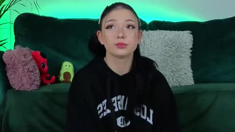 AveryWillow online show from 25, 9, 2025