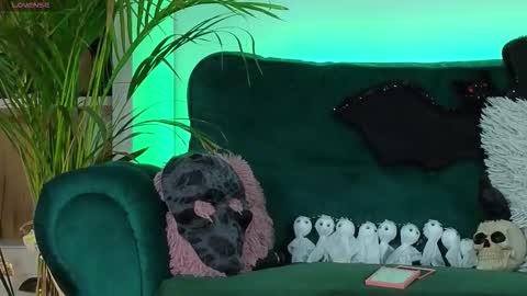 AveryWillow online show from 27, 10, 2025