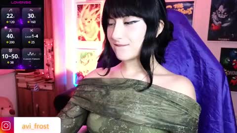 Saraaaa independent model 3 online show from 5, 3, 2025