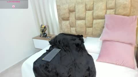 AVIS  online show from 13, 1, 2025