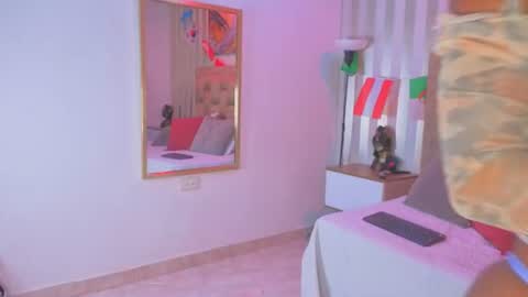 Snapshot of avis_lara chatting on 23, 6, 2026 AVIS online show from 23, 6, 2026