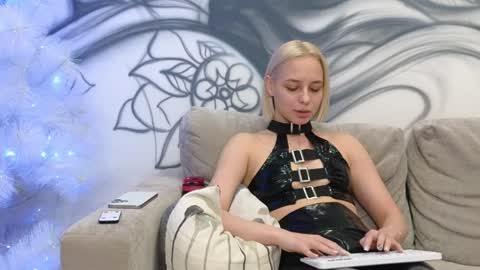 Goddess Avrora online show from 26, 12, 2024