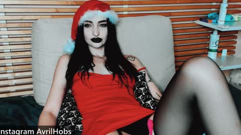 Snapshot of avrilhobs chatting on 25, 12, 2024 Avril online show from 25, 12, 2024