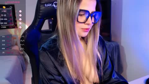 Avrill Morgan online show from 13, 10, 2025