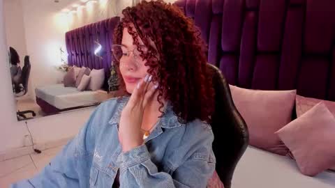 Avril  online show from 15, 12, 2025