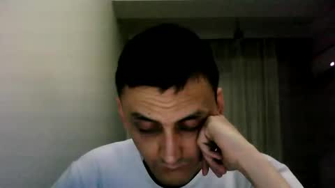 Snapshot of awesenheit chatting on 29, 11, 2025 awesenheit online show from 29, 11, 2025