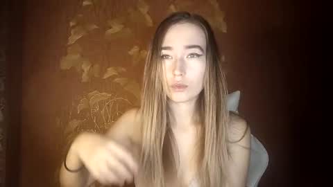 Awora Wolf online show from 6, 11, 2025