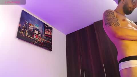 Independiente Model online show from 9, 3, 2026