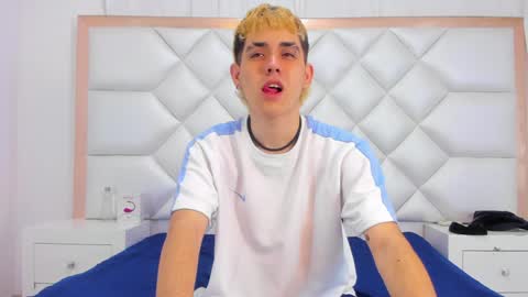 Snapshot of axel_cifer chatting on 3, 1, 2025 Axel cifer online show from 3, 1, 2025