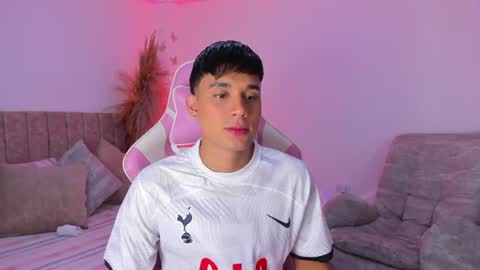 AXEL online show from 24, 6, 2026