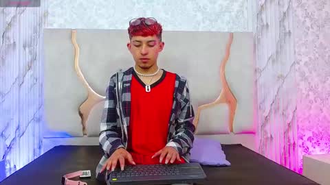 AXEL  online show from 3, 2, 2026