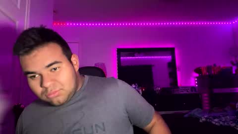 Snapshot of axelfigueroa2 chatting on 15, 11, 2025 axelfigueroa2 online show from 15, 11, 2025