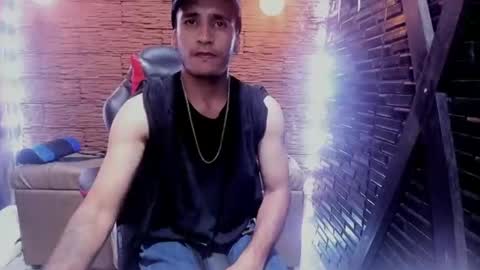 Axell Cross2 online show from 29, 1, 2025