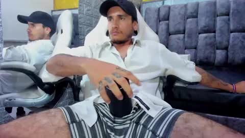 Axell Cross2 online show from 19, 2, 2025