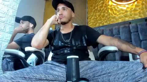 Axell Cross2 online show from 2, 3, 2025