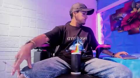 Axell Cross2 online show from 8, 10, 2025