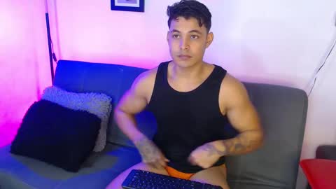 Snapshot of axell_dior chatting on 15, 12, 2024 axell online show from 15, 12, 2024